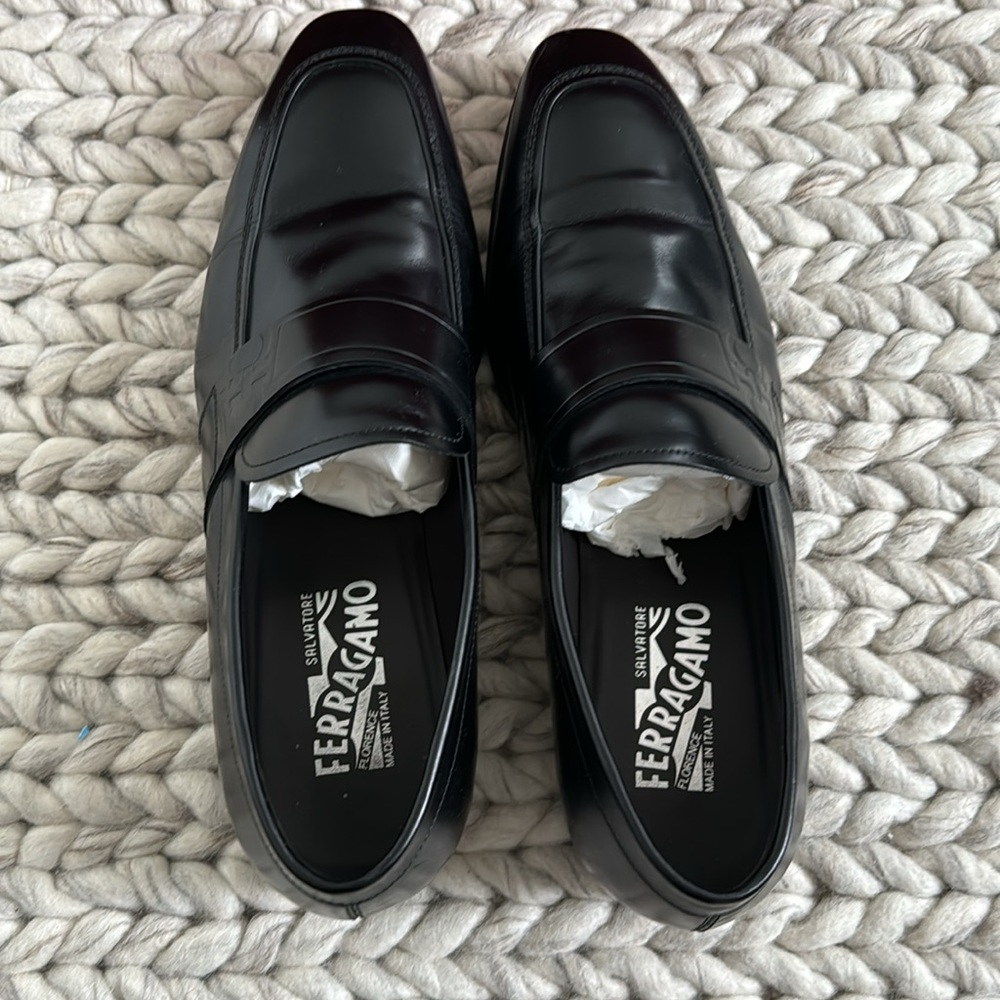 Salvatore Ferragamo men’s black loafer size 9 - Picture 2 of 5